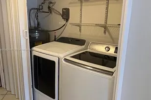 6417 Windmill Gate Rd, Miami Lakes, FL 33014 - Photo 10