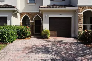 8909 SW 225th Terrace, Cutler Bay, FL 33190 - Photo 2