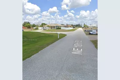 124 NE 18th St, Cape Coral, FL 33909 - Photo 2