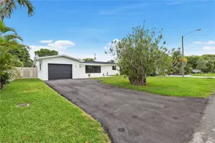 21 SE 7th St, Pompano Beach, FL 33060 - Photo 2
