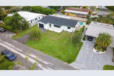 21 SE 7th St, Pompano Beach, FL 33060 - Photo 4