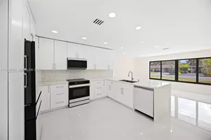 21 SE 7th St, Pompano Beach, FL 33060 - Photo 12