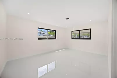 21 SE 7th St, Pompano Beach, FL 33060 - Photo 24