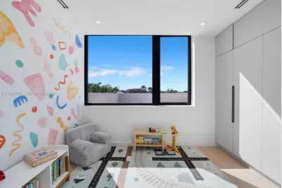 621 W 44th St, Miami Beach, FL 33140 - Photo 32