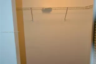 325 S Biscayne Blvd, Miami, FL 33131 - Photo 10