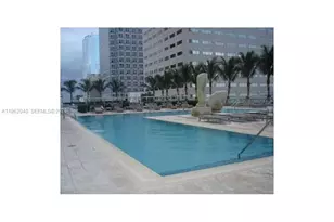 325 S Biscayne Blvd, Miami, FL 33131 - Photo 36