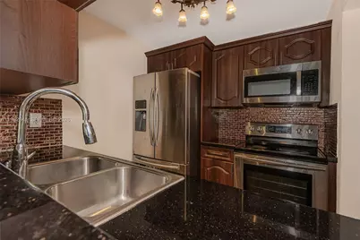 270 NW 107th Ave #208, Miami, FL 33172 - Photo 10