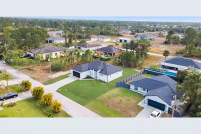 1138 Garibaldi St, Lehigh Acres, FL 33974 - Photo 4