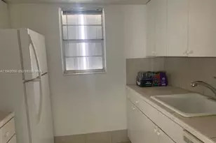 637 NE 6th Ct, Boynton Beach, FL 33435 - Photo 4