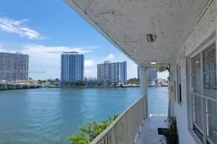 2150 Bay Dr, Miami Beach, FL 33141 - Photo 8