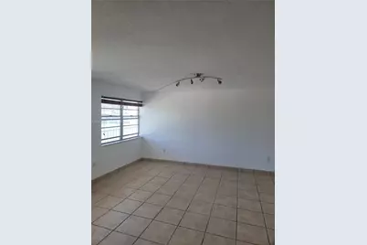 2150 Bay Dr #11, Miami Beach, FL 33141 - Photo 2
