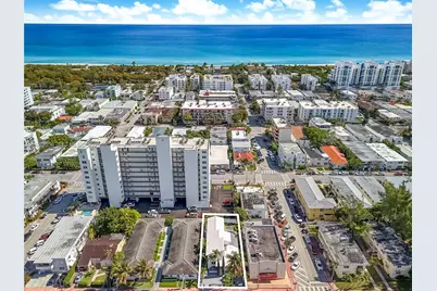 7811 Carlyle Ave, Miami Beach, FL 33141 - Photo 2