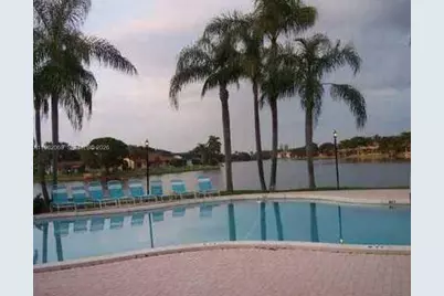 12030 NW 11th St #12030, Pembroke Pines, FL 33026 - Photo 4