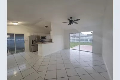 10304 SW 139th Pl, Miami, FL 33186 - Photo 10