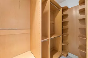 19860 NE 24th Ct, Miami, FL 33180 - Photo 24