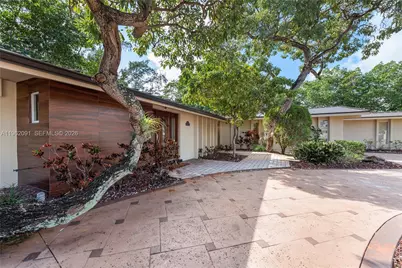 19860 NE 24th Ct, Miami, FL 33180 - Photo 2