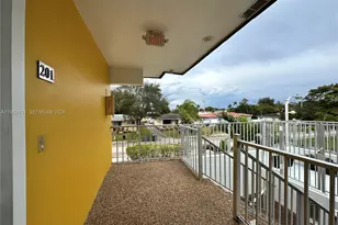 2822 Van Buren St, Hollywood, FL 33020 - Photo 16