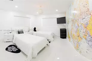 1851 NW 22nd Pl, Miami, FL 33125 - Photo 28