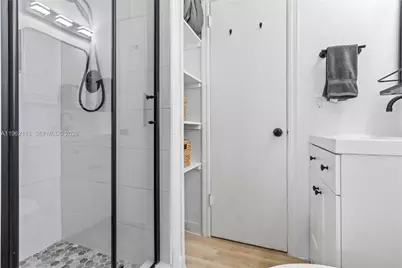 715 NE 6th St #1, Hallandale Beach, FL 33009 - Photo 16