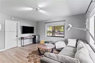 715 NE 6th St, Hallandale Beach, FL 33009 - Photo 2