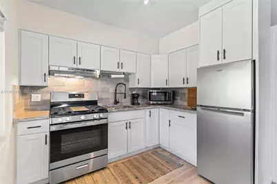 715 NE 6th St #1, Hallandale Beach, FL 33009 - Photo 8