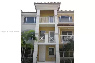 18402 NE 27th Ct, Aventura, FL 33160 - Photo 2