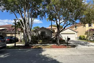 4273 Fox Ridge Dr, Weston, FL 33331 - Photo 4