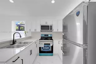 16907 SW 142nd Pl, Miami, FL 33177 - Photo 8