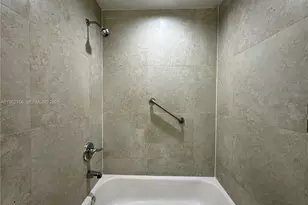 2640 NE 8th Ave, Wilton Manors, FL 33334 - Photo 14