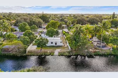 201 S Biscayne River Dr #0, Miami, FL 33169 - Photo 2