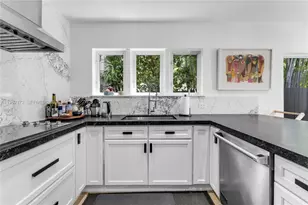 1826 Fairhaven Pl, Miami, FL 33133 - Photo 12