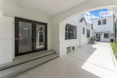 1826 Fairhaven Pl, Miami, FL 33133 - Photo 4