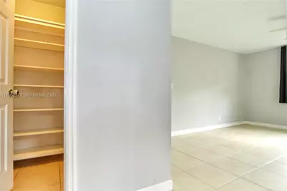 25 NE 12th St, Fort Lauderdale, FL 33304 - Photo 26