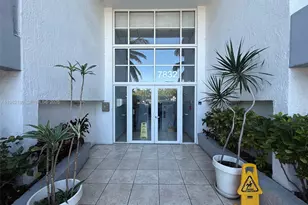 7832 Collins Ave, Miami Beach, FL 33141 - Photo 2