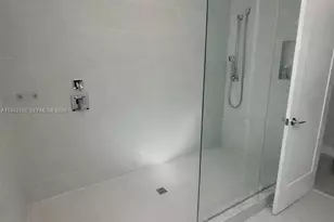 10565 NW 64th Way, Doral, FL 33178 - Photo 18