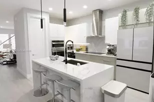 10565 NW 64th Way, Doral, FL 33178 - Photo 16