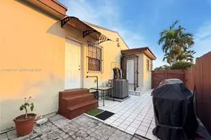 8891 SW 28th St, Miami, FL 33165 - Photo 14