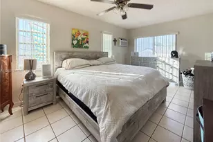 8891 SW 28th St, Miami, FL 33165 - Photo 16