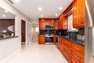 21320 NE 25th Ct, Miami, FL 33180 - Photo 8