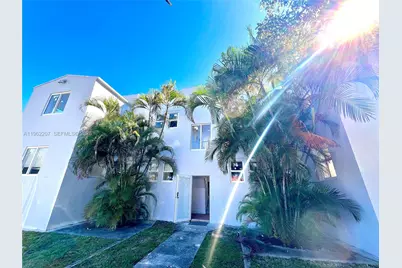 1015 S 17th Ave #8, Hollywood, FL 33020 - Photo 1