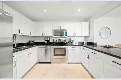 2301 Collins Ave #908, Miami Beach, FL 33139 - Photo 10