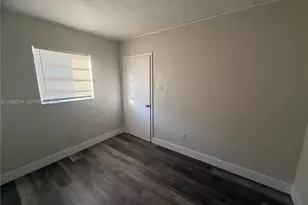 2431 NW 9th St, Fort Lauderdale, FL 33311 - Photo 6