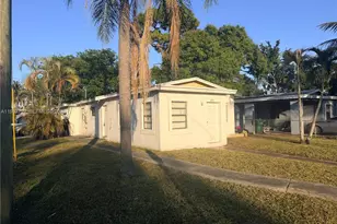 2431 NW 9th St, Fort Lauderdale, FL 33311 - Photo 2