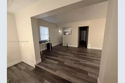 2431 NW 9th St, Fort Lauderdale, FL 33311 - Photo 10