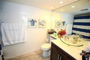 600 NE 36th St, Miami, FL 33137 - Photo 10