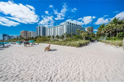 2899 Collins Ave #1505, Miami Beach, FL 33140 - Photo 2