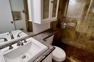 2551 W 64th Pl, Hialeah, FL 33016 - Photo 12