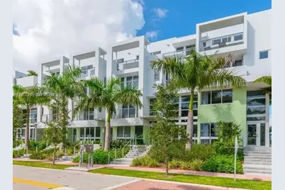 89 N Shore Dr, Miami Beach, FL 33141 - Photo 1