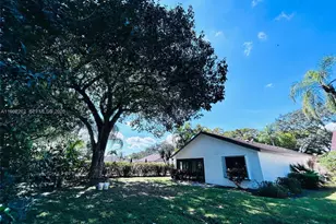 2560 Calamondin Cir, Coconut Creek, FL 33063 - Photo 12
