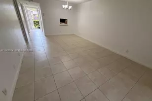 301 Cambridge Rd, Hollywood, FL 33024 - Photo 2